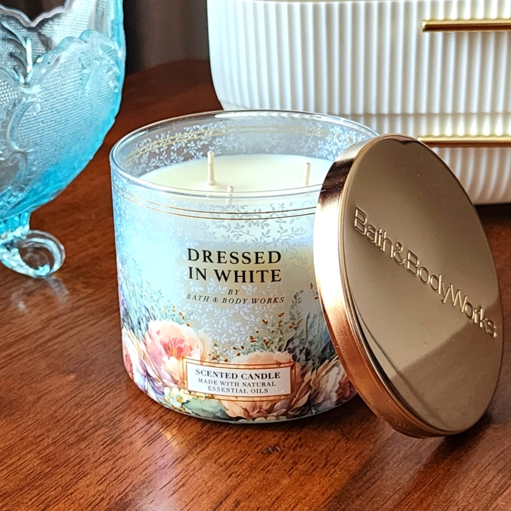3 Wick Dressed In White Bath Body Works Full Size Candle NEW